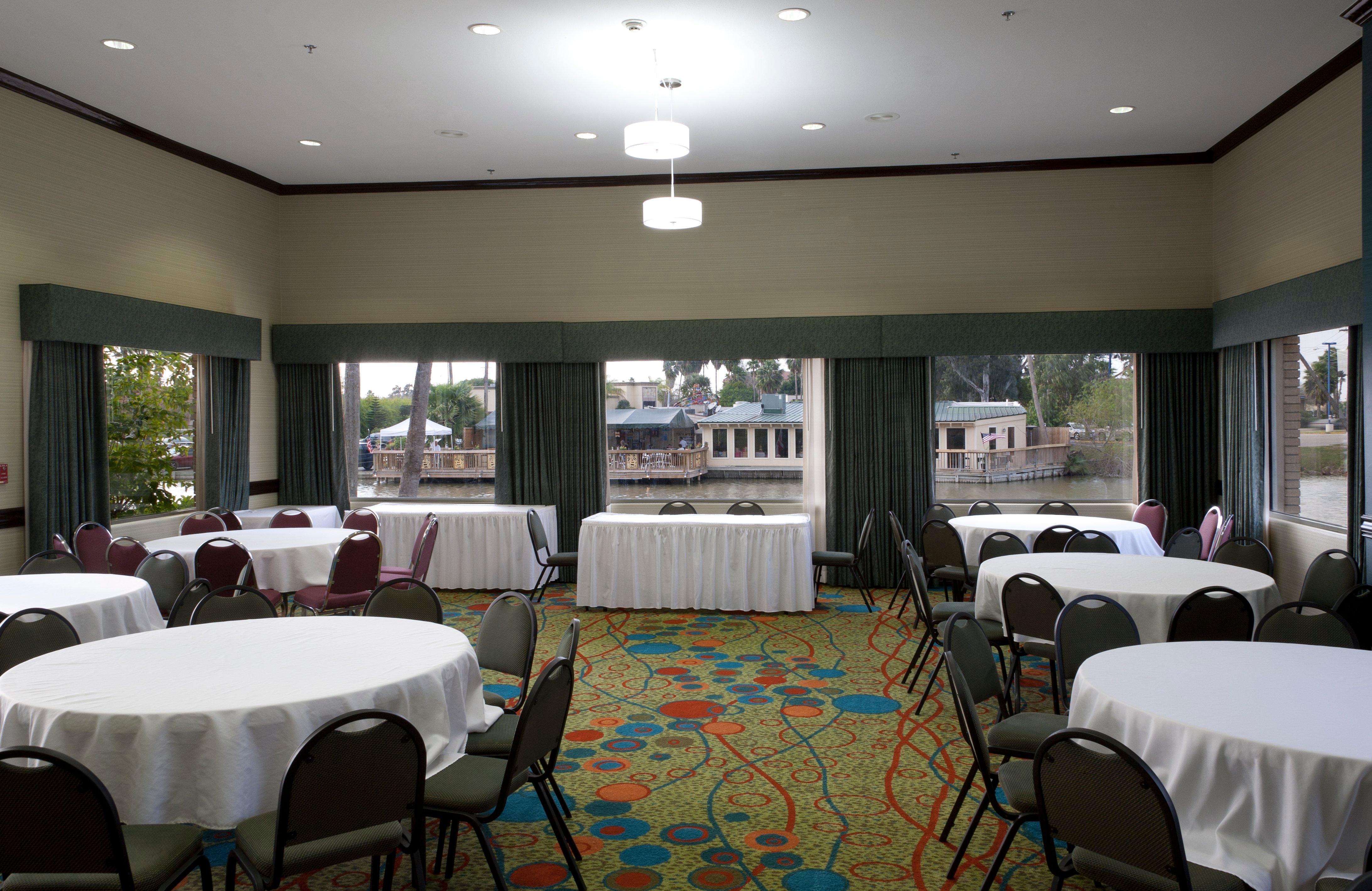 Holiday Inn Express Hotel And Suites Brownsville By Ihg Eksteriør billede