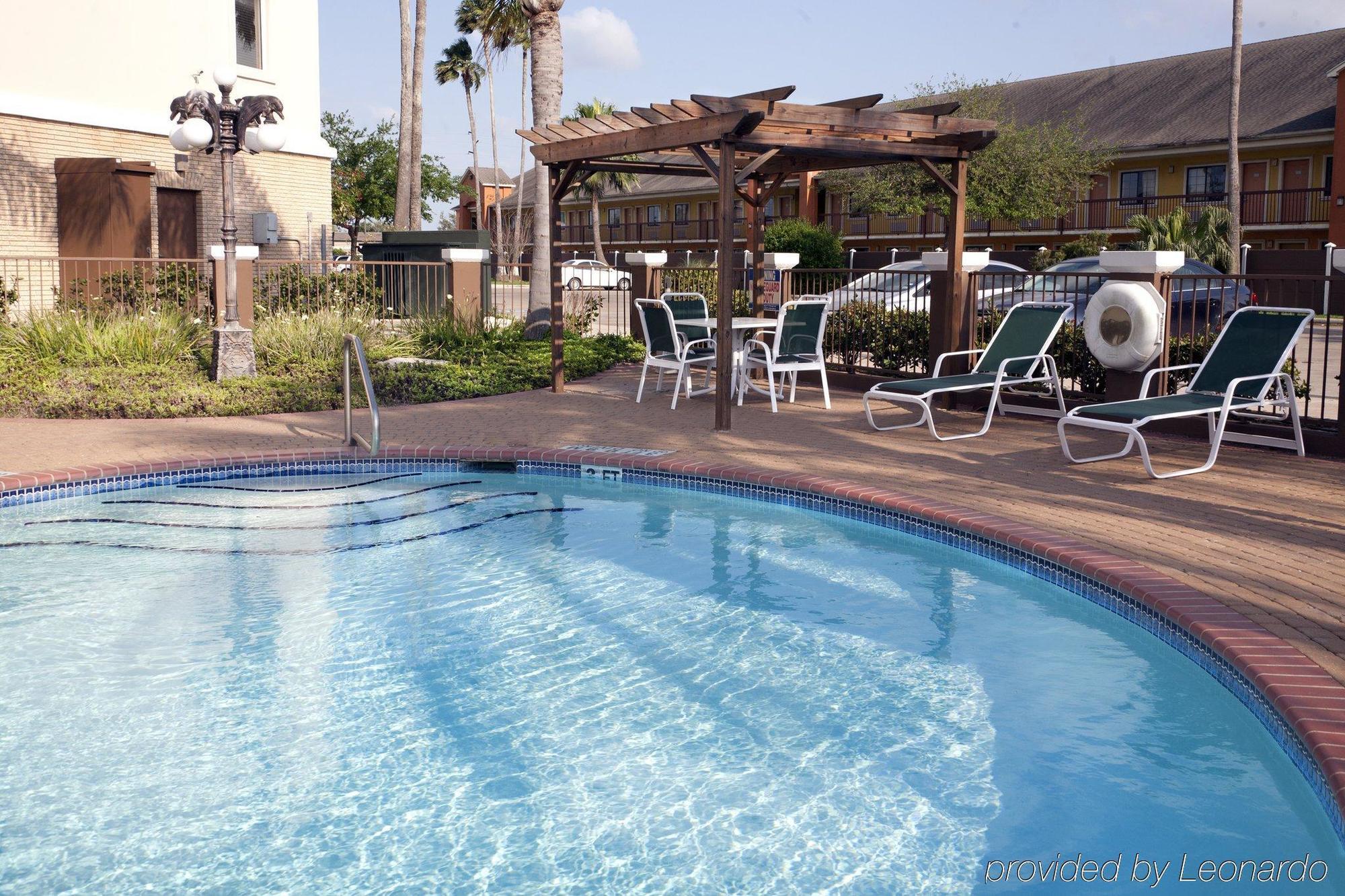 Holiday Inn Express Hotel And Suites Brownsville By Ihg Eksteriør billede