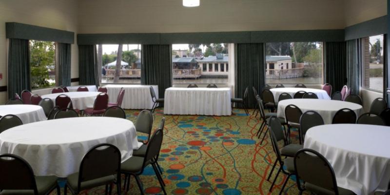 Holiday Inn Express Hotel And Suites Brownsville By Ihg Eksteriør billede